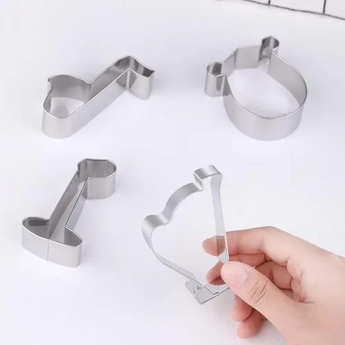 Vista 4 de Juego de 8 cortadores de galletas para instrumentos musicales con micrófono de escenario, saxofón, arpa de lira, acordeón, cuerno francés, moldes