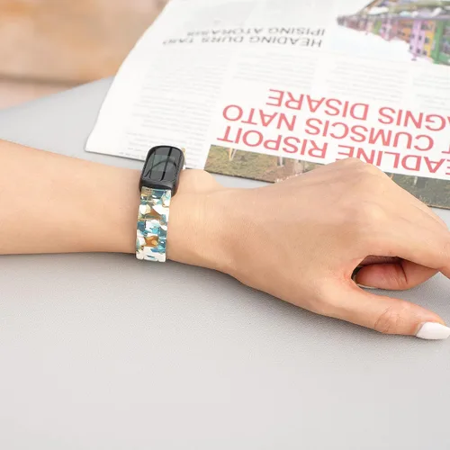 Vista 5 de Correa compatible con Fitbit Inspire 3 para mujeres, correa de reloj de resina de repuesto ajustable para Fitbit Inspire 3