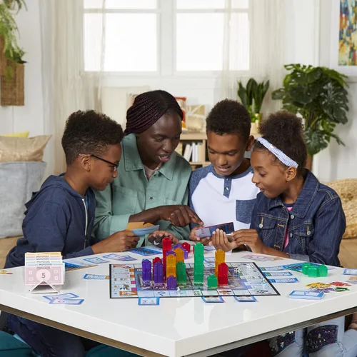 Vista 7 de Monopoly Builder - Juego de mesa, juego de estrategia, juego familiar, juegos para niños, juego divertido para jugar, juegos de mesa familiares