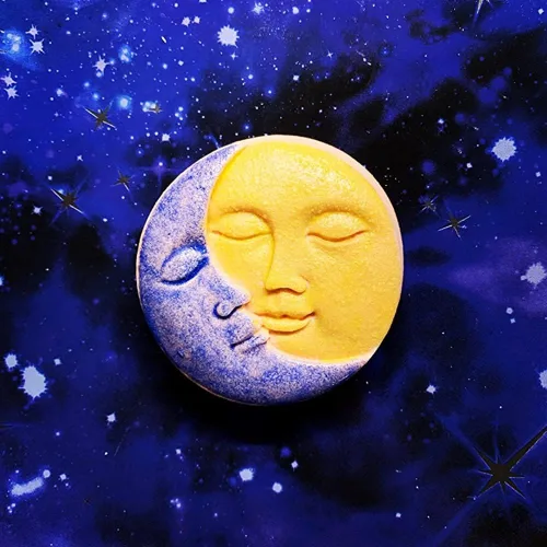 Vista 4 de Hedume Paquete de 3 moldes de jabón de silicona Sun & Moon, 4 moldes de jabón de cara de sol y luna, molde de jabón de silicona con cara de luna