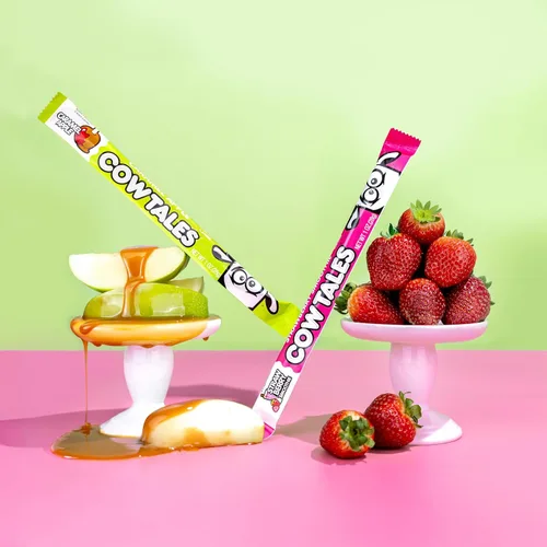 Vista 5 de Goetze's Candy Sweet Shoppe - Mezcla de cuentos de vaca, recipiente de 36 unidades de 2.25 libras Batido de fresa y manzana de caramelo
