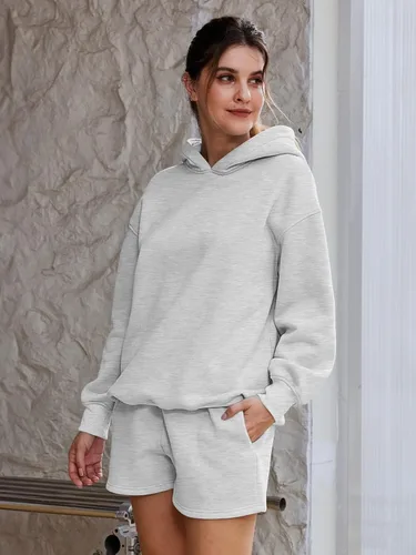 Vista 2 de AUTOMET Conjunto de 2 piezas para mujer, sudadera con capucha de gran tamaño, pantalones cortos casuales para otoño, moda con bolsillos