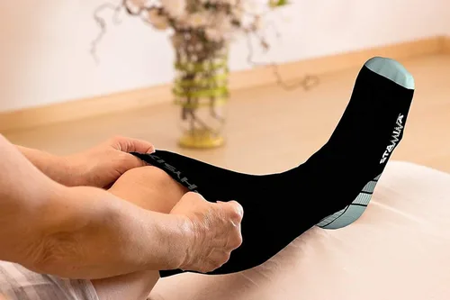 Vista 6 de Physix Gear Sport Calcetines de compresión para hombres y mujeres de 20 a 30 mmhg, ajuste atlético (1 par)