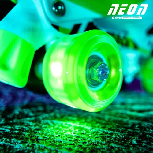 Vista 8 de Yvolution Patines combinados de neón, patines 2-1 cuádruple y en línea para niños con ruedas LED, tamaño ajustable (verde, 3 a 6)