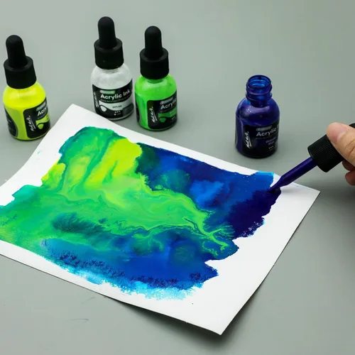 Vista 2 de Mont Marte Tinta acrílica premium de 6 piezas x 20 ml (0,7 fl.oz. EE.UU.), tintas acrílicas para artistas, colores esenciales, ideal para aerógrafo