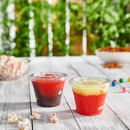 Vista 3 de GUSTO Vasos de plástico transparente con tapas planas [9 onzas – 100 unidades] – Tazas desechables para café helado con tapas – Vasos fríos