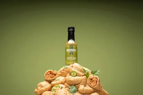 Vista 2 de Paquete de cuatro por Bravado Spice sin gluten, vegano, bajo en carbohidratos, salsa picante paleo, botella de salsa picante natural de 5 onzas