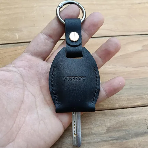Vista 4 de Llavero hecho a mano de cuero con llavero protector de gran capacidad, funda protectora para llaves