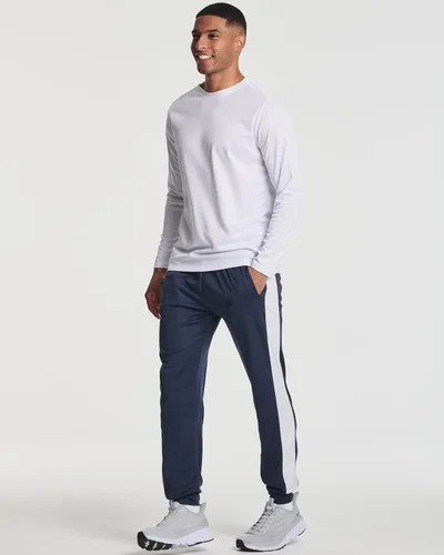 Vista 5 de Real Essentials Paquete de 3 pantalones deportivos de malla Tech para hombre con bolsillos (disponibles en tallas grandes y altas)