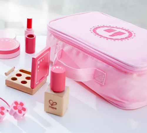 Vista 6 de Kit Beauty Belongings de cosméticos de juguete fabricados en madera, de Hape