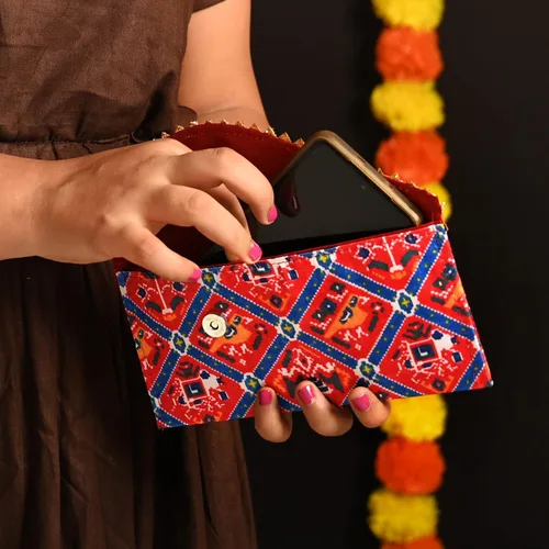 Vista 4 de Tarini Gallery Bolso de mano Batawa adornado hecho a mano para niñas y mujeres, para bodas, fiestas, festivales, ocasiones y regalos