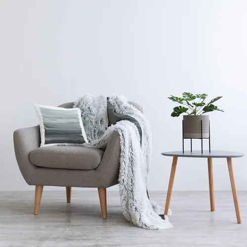 Vista 2 de Stupell Industries Allie Corbin - Almohada de 18 x 18 pulgadas, diseño degradado gris monocromático Indoor Pillow, Made in USA - By Allie Corbin