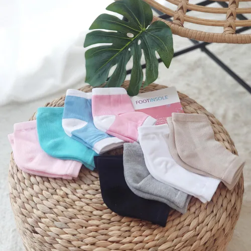 Vista 6 de Calcetines hidratantes de talón de gel para reparar el talón seco y agrietado, suaviza, calma y revitaliza tus pies, para hombres y mujeres