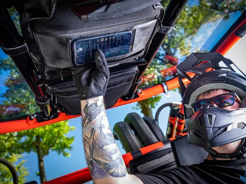 Vista 3 de SuperATV UTV - Bolsa de almacenamiento superior resistente al agua compatible con CanAm Maverick X3 (ver ajuste) - 2 compartimentos Ventana