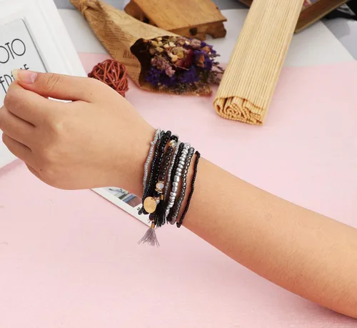 Vista 3 de MILACOLATO 6 Juegos de Pulseras de Cuentas Bohemias Multicapa Apilables Pulseras Elásticas Cómodas Pulseras de Dijes Bohemias Multicolor
