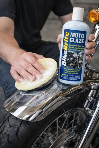 Vista 3 de Bike Brite Moto Glaze MC79000 Blue 12 fl. oz. con cera de carnauba para acabados pintados, cromo y aluminio