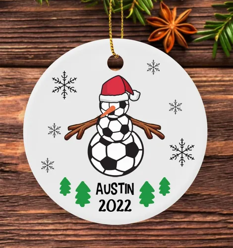 Vista 5 de Adorno de muñeco de nieve de fútbol, regalo divertido de Navidad 2023 para jugador, entrenador, aficionado, hijo, adorno novedoso para niños