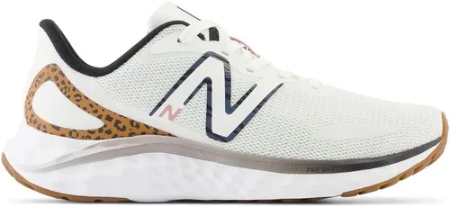 Vista 3 de New Balance Fresh Foam Arishi V4 Tenis de correr, para mujer