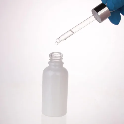 Vista 4 de COSIDEA 20pcs Vacío Blanco Perlado redondo 1.0 fl oz 1oz Botella de vidrio con cuentagotas de bambú para envases de envases de botellas de aceite