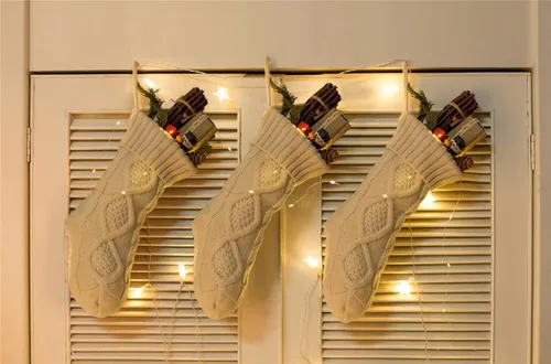 Vista 6 de Paquete de 3 medias de Navidad, 14 pulgadas, calcetines de punto trenzado, regalos y decoración para vacaciones familiares, decoración de fiesta