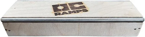 Vista 3 de OC Ramps Obstáculos de madera para el diapasón – Media tubería de alta calidad, rampa de lanzamiento, banco de mesa de picnic y caja de molienda