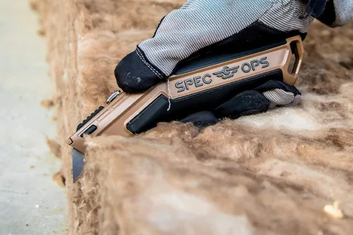 Vista 7 de Spec Ops Tools - Cuchillo utilitario con hoja retráctil, paquete de 2, incluye 5 cuchillas adicionales en almacenamiento de mango, 3% donado a