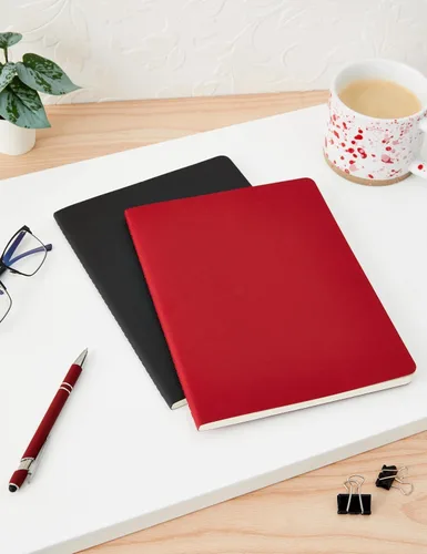 Vista 3 de Moleskine Asunto Diario Cahier, tapa suave, XL (7.5 x 9.75 pulgadas), negro y rojo arándano, 160 páginas (juego de 2)