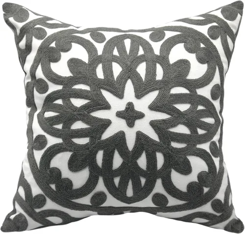 Vista 46 de Alysheer Funda de almohada decorativa bordada de 18 x 18 pulgadas, acogedora y fresca funda de cojín bohemia con diseño de mandala chic de punto