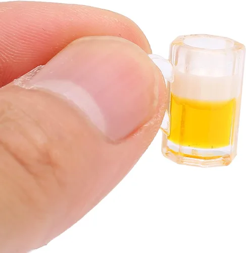 Vista 7 de 10 mini tazas de cerveza de plástico de 1 onza, vasos de chupito pequeños con asas, vasos transparentes reutilizables para degustación de cerveza
