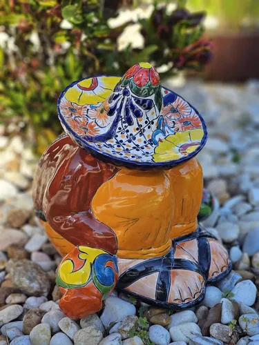 Vista 3 de Pancho Cowboy - Figura grande pintada a mano para interiores y exteriores, multicolor esmaltada (Puebla)