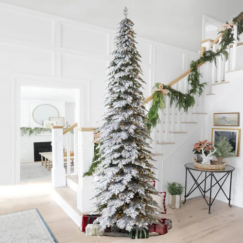 Vista 35 de Glitzhome - Árbol de Navidad artificial delgado preiluminado de 2.4 m, con ramas de pino Aspen Frostfall, soporte plegable de metal, 500 luces Aspen