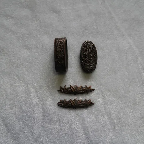 Vista 17 de Espada samurái japonesa KOSHIRAE – Fuchi Kashira Menuki 01-77