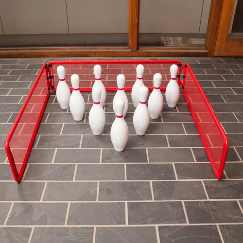 Vista 2 de Champion Sports Bowling Pin Backstop: Equipo de artículos deportivos para entrenamiento y juegos familiares