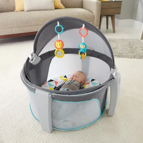 Vista 16 de Fisher-Price Moisés Portátil On-The-Go Baby Dome, Espacio de Juego de Viaje con Juguetes de Desarrollo para Recién Nacidos y Toldo, Windmill