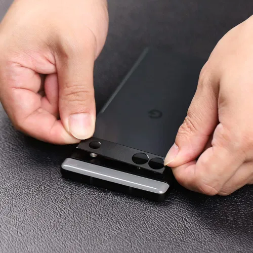 Vista 4 de Ibywind Protector de pantalla para Google Pixel 6a 5G 6.1", con protector de lente de cámara de metal, sin burbujas, fácil de instalar