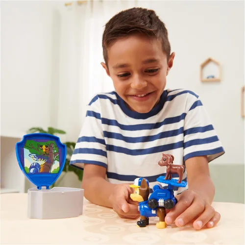 Vista 2 de Paw Patrol, Big Truck Pups Chase Figura de acción con dron de rescate con clip, cápsula del centro de comando y amigo animal, juguetes para niños