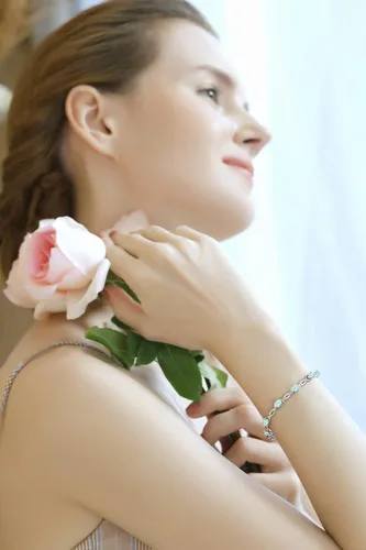 Vista 2 de Pulsera de plata de ley auténtica, creada o simulada con piedras preciosas ovaladas de corte ovalado para mujer