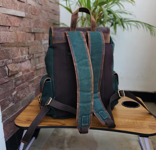 Vista 4 de Mochila de cuero con aspecto vintage de lona y cuero, mochila casual casual para la escuela y la universidad, mochila de viaje para hombres