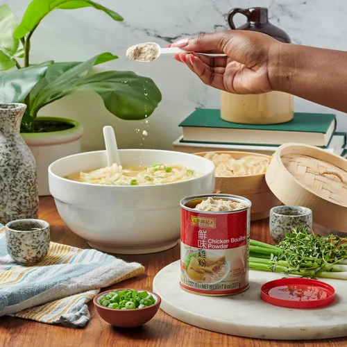 Vista 3 de Lee Kum Kee, Caldo de pollo en polvo, 2.2 libras
