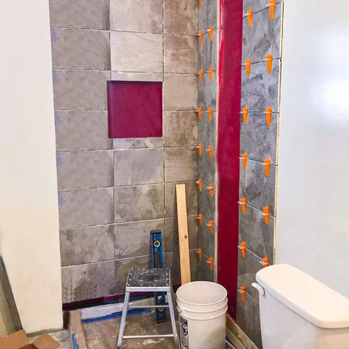 Vista 4 de Generic 132 - Kit de sistema de nivelación de azulejos, 300 clips espaciadores y 100 cuñas reutilizables con 1 alicates de baldosas para instalación