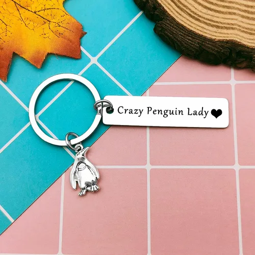 Vista 7 de Llavero de pingüino, regalo divertido de pingüino para mujeres, regalo de joyería de pingüino para ella, regalo de cumpleaños, regalo de pingüino