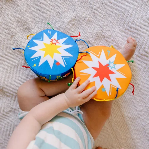 Vista 7 de Melissa & Doug K's Kids Bongo Drums - Instrumento musical suave, multicolor, 1 EA