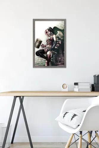 Vista 6 de Trends International DC Comics - Póster de pared de Harley Quinn, 14.725 x 22.375 pulgadas, versión enmarcada de madera de granero