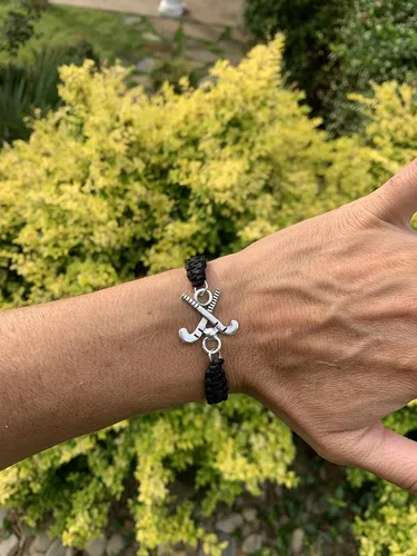 Vista 7 de Pulsera con dije de hockey sobre hierba Sportybella - Ajustable para niñas con dije de palo, joyería regalo para jugadoras, equipos y entrenadores