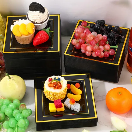 Vista 5 de 200 platos de plástico negro y dorado de 6.5 pulgadas, platos de postre cuadrados desechables para aperitivos, pasteles, ensalada, cubiertos