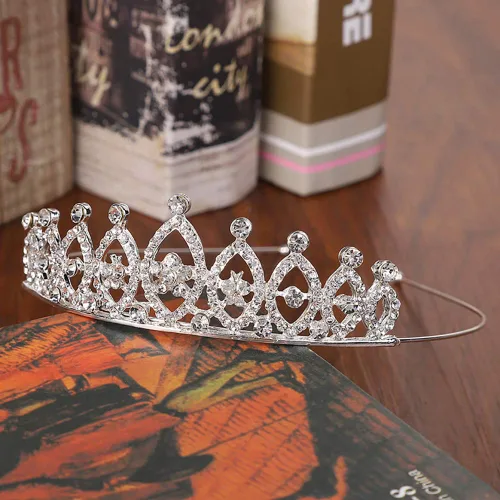 Vista 5 de Hedume Paquete de 6 diademas de corona de tiara de cristal de princesa, accesorios para el cabello con diamantes de imitación brillantes de metal