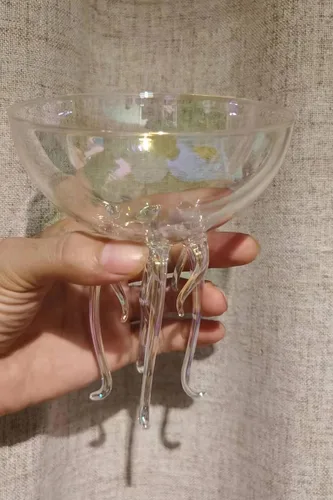 Vista 8 de Taza de cristal mágica de medusas oceánicas coloridas para cóctel o Martini, vajilla única para bar o cocina