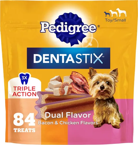 Vista 30 de Pedigree Dentastix Golosinas dentales para perros pequeños de doble sabor, tocino y pollo, bolsa de 5.08 onzas (24 golosinas)