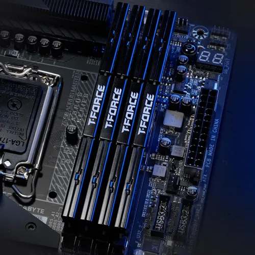 Vista 3 de TEAMGROUP T-Force Vulcan DDR5 16GB (2x8GB) 5200MHz (PC5-41600) CL40 Intel XMP 3.0 y AMD Expo Compatible Módulo de Memoria de Escritorio Ram Negro