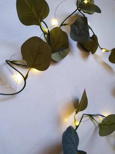 Vista 6 de 2pcs Green Eucalyptus Leaves Garland with LED Lights Great for Year Round Decor, Parties, Weddings